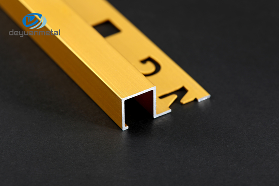 구멍에 의하여 구멍을 뚫는 0.7-2mm 간격을 가진 양극 처리된 알루미늄 가장자리 손질 단면도